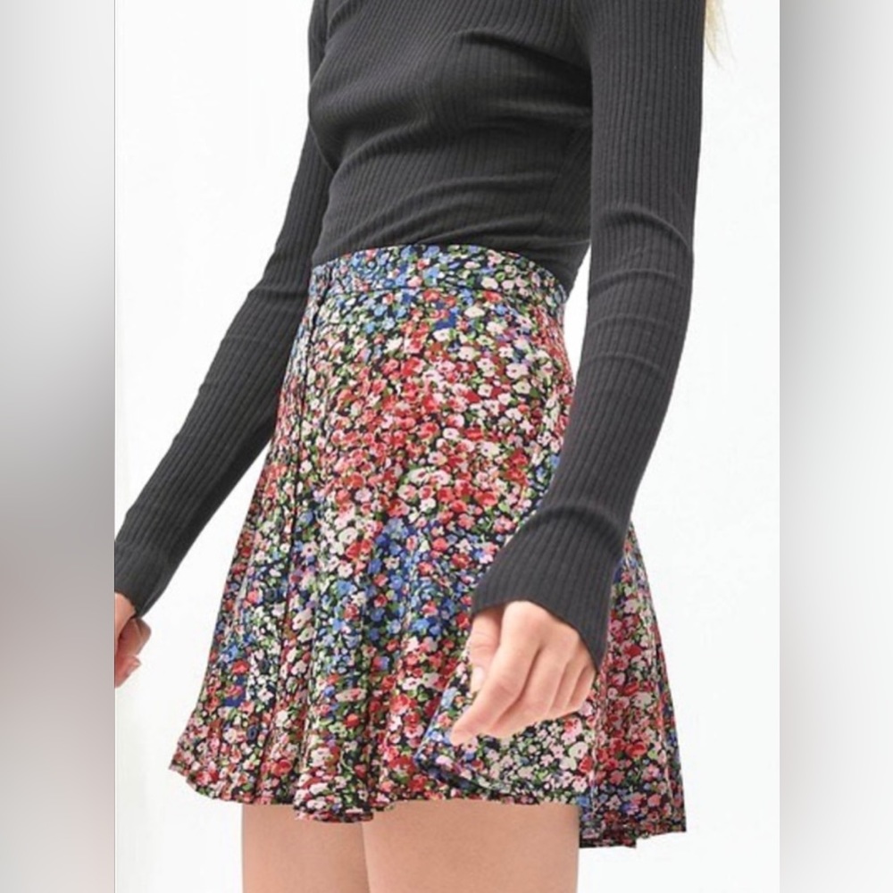 URBAN OUTFITTERS Millie Mini Skirt Floral Watercolor WOMENS SIZE MEDIUM